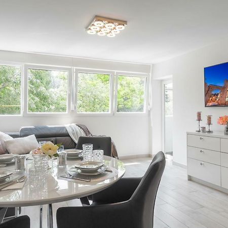 Luxury Apartment Bepo สปลิท ภายนอก รูปภาพ